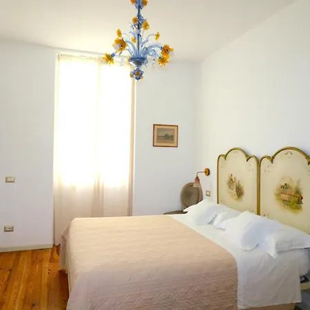 Casa Elli Serbelloni 12 *