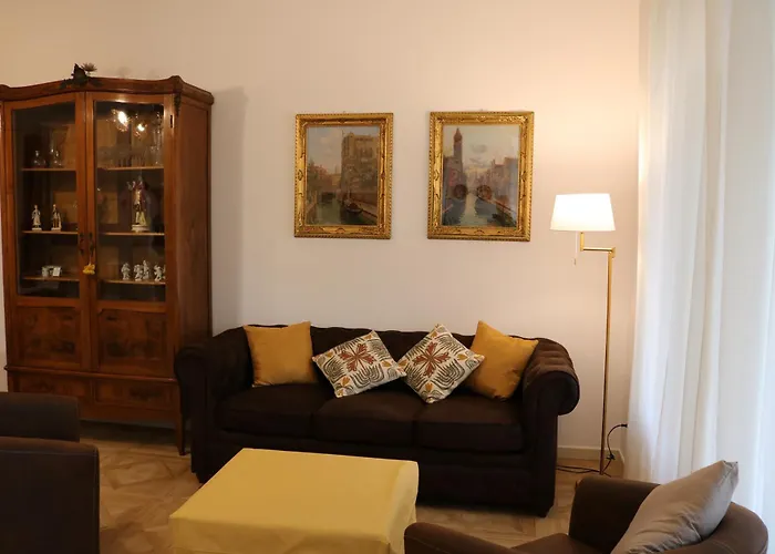 Casa Elli Serbelloni 12 *