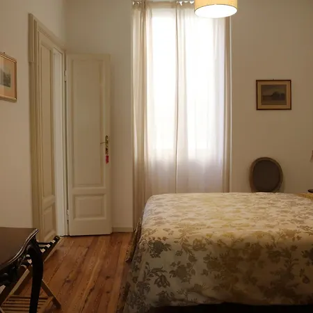 Casa Elli Serbelloni 12 *